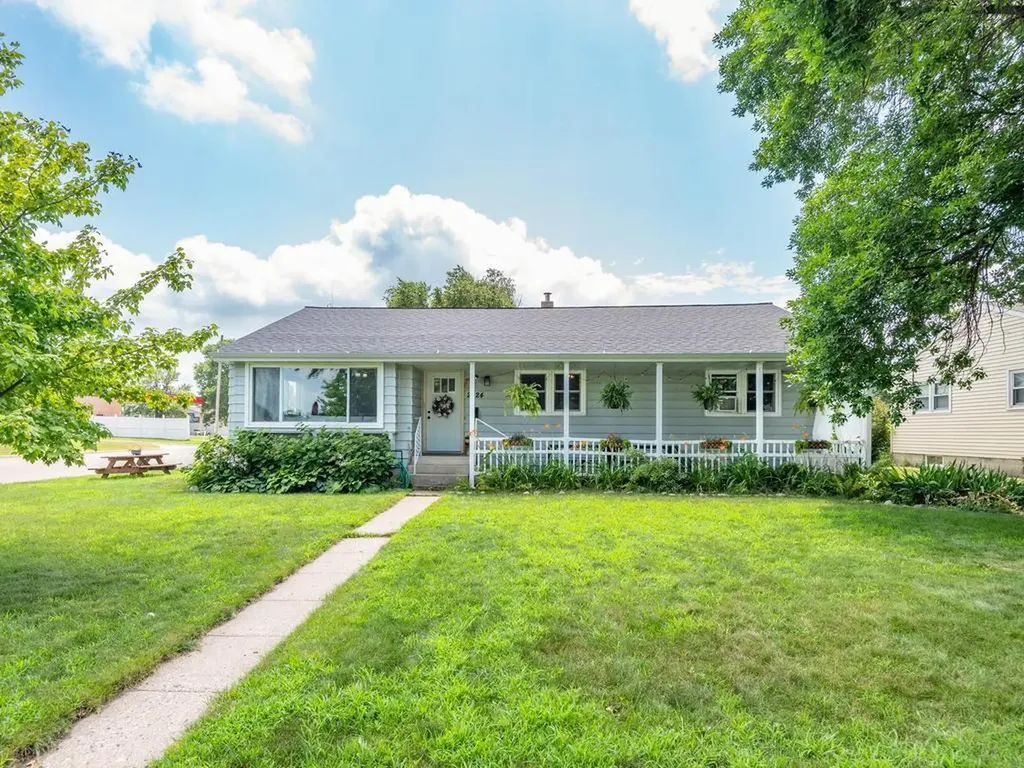 2024 11th Street E Glencoe MN 55336