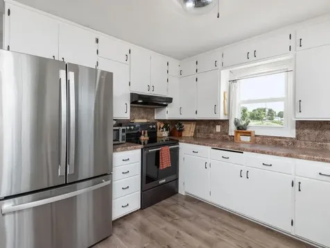2024 11th Street E Glencoe MN 55336