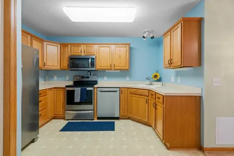 6866 Blackhawk Trail Inver Grove Heights MN 55077