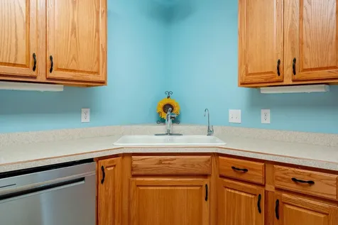 6866 Blackhawk Trail Inver Grove Heights MN 55077