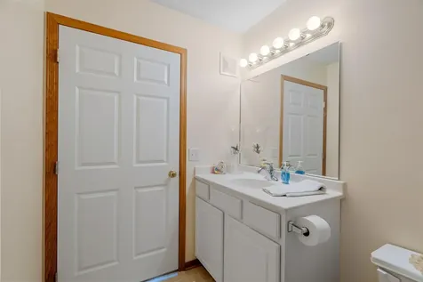 6866 Blackhawk Trail Inver Grove Heights MN 55077