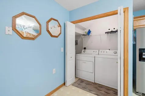 6866 Blackhawk Trail Inver Grove Heights MN 55077