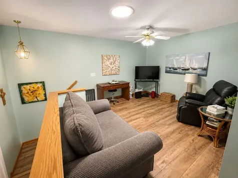 6866 Blackhawk Trail Inver Grove Heights MN 55077