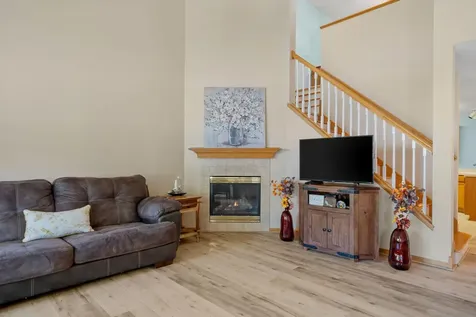 6866 Blackhawk Trail Inver Grove Heights MN 55077