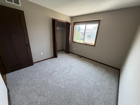 2401 Foxtail Lane Faribault MN 55021