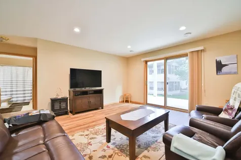 5209 Crossroads Nisswa MN 56468