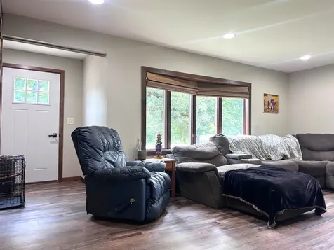 670 W 1st Street S Cottonwood MN 56229