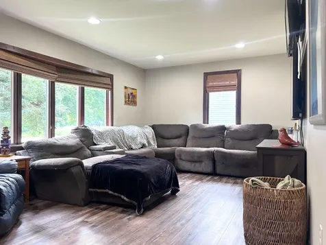 670 W 1st Street S Cottonwood MN 56229