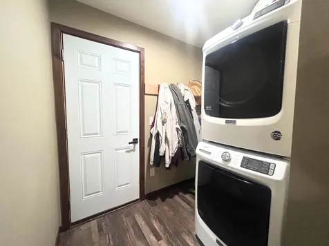 670 W 1st Street S Cottonwood MN 56229