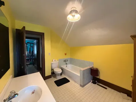 194 40th Avenue Hills MN 56138