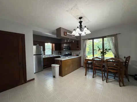 194 40th Avenue Hills MN 56138