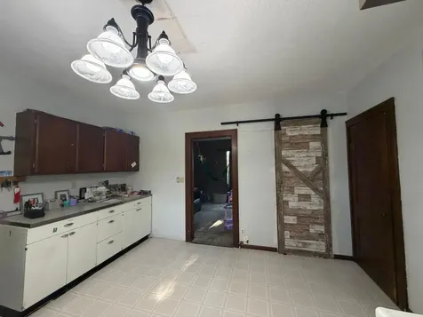 194 40th Avenue Hills MN 56138