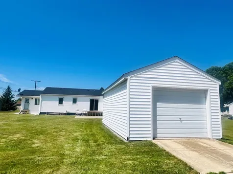 610 E 2nd Street Graceville MN 56240