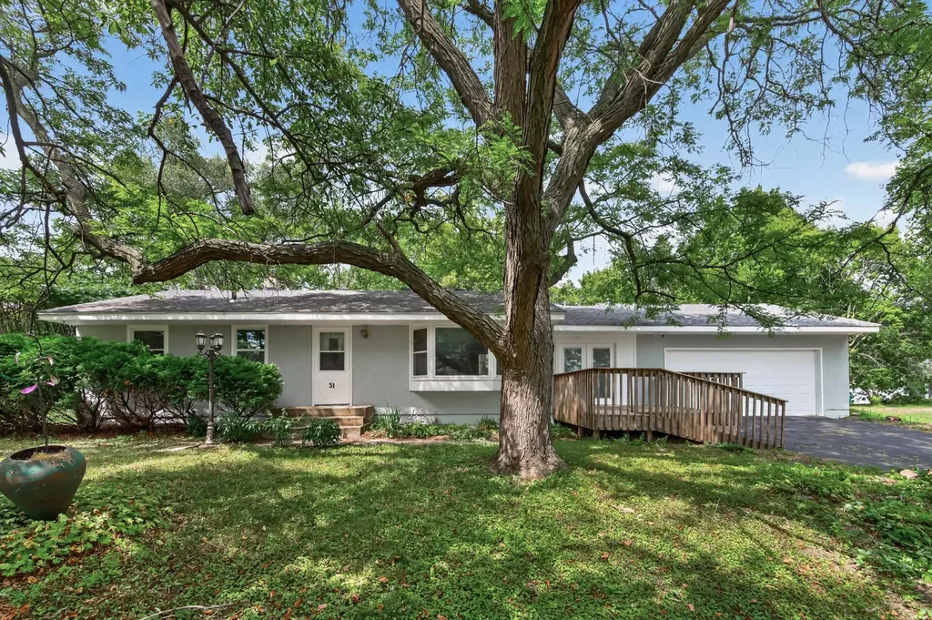 31 Demont Avenue E Little Canada MN 55117