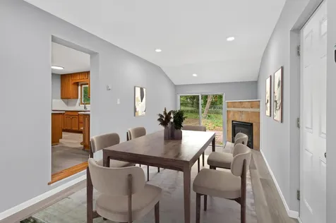 31 Demont Avenue E Little Canada MN 55117