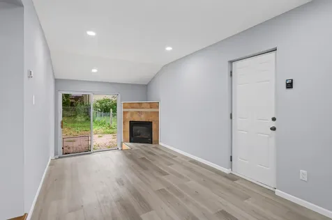 31 Demont Avenue E Little Canada MN 55117