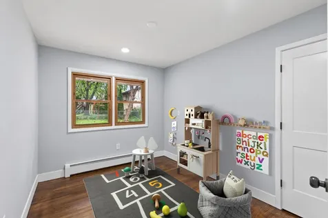31 Demont Avenue E Little Canada MN 55117