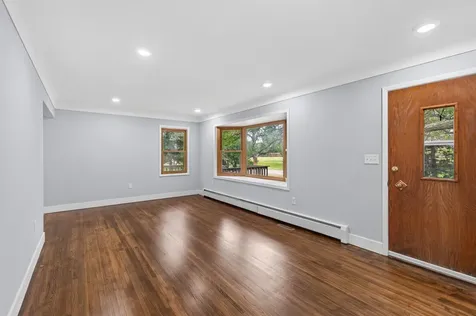 31 Demont Avenue E Little Canada MN 55117