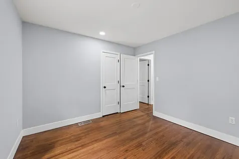 31 Demont Avenue E Little Canada MN 55117