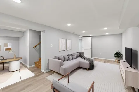 31 Demont Avenue E Little Canada MN 55117