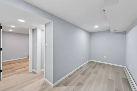 31 Demont Avenue E Little Canada MN 55117