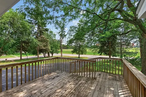 31 Demont Avenue E Little Canada MN 55117