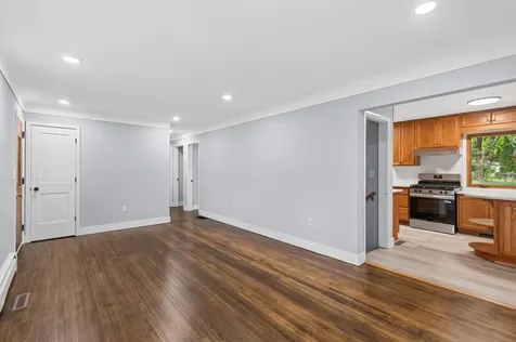 31 Demont Avenue E Little Canada MN 55117
