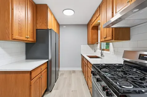 31 Demont Avenue E Little Canada MN 55117