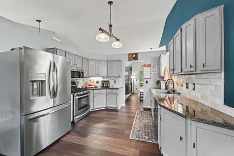 240 Woodridge Lane Circle Pines MN 55014