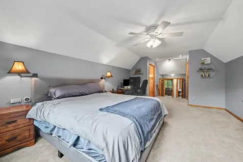 240 Woodridge Lane Circle Pines MN 55014