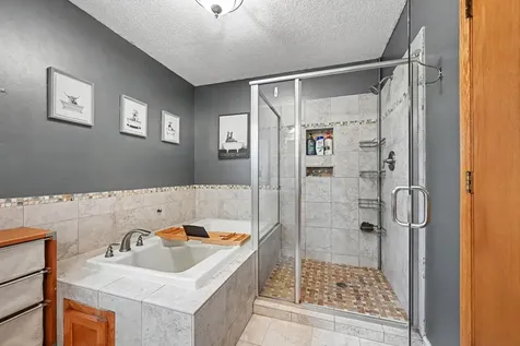 240 Woodridge Lane Circle Pines MN 55014