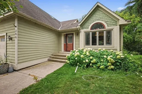 240 Woodridge Lane Circle Pines MN 55014