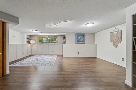 240 Woodridge Lane Circle Pines MN 55014