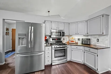 240 Woodridge Lane Circle Pines MN 55014