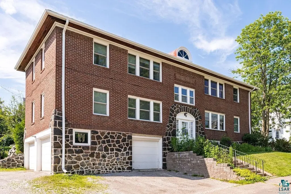 1529 E 5th Street Duluth MN 55812