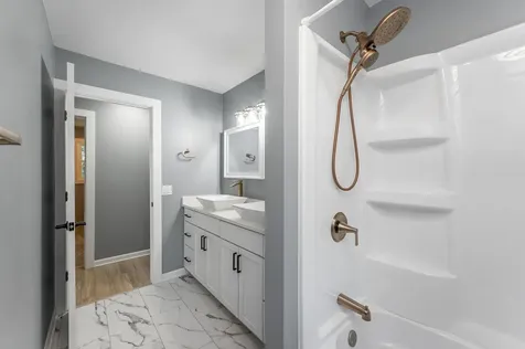 300 Viking Drive Mankato MN 56001