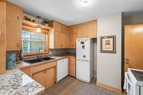 444 Lexington Parkway S Saint Paul MN 55105