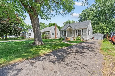 1752 Flandrau Street Maplewood MN 55109