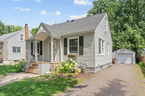 1752 Flandrau Street Maplewood MN 55109