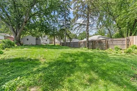 1752 Flandrau Street Maplewood MN 55109