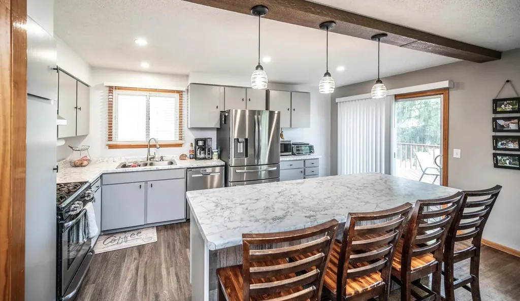 1083 Whitney Drive Apple Valley MN 55124