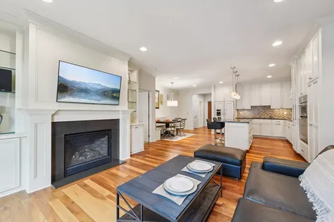 875 Lake Street N Wayzata MN 55391