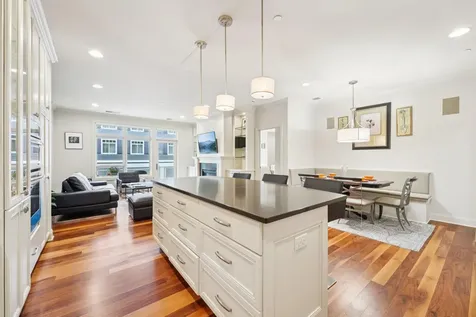 875 Lake Street N Wayzata MN 55391