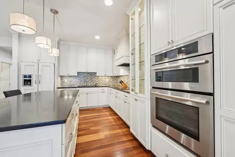 875 Lake Street N Wayzata MN 55391