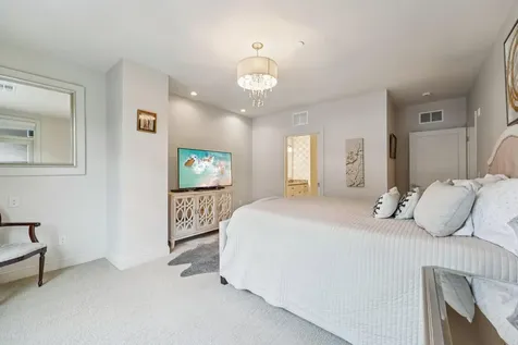875 Lake Street N Wayzata MN 55391