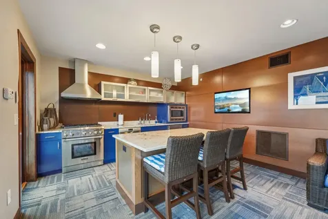875 Lake Street N Wayzata MN 55391