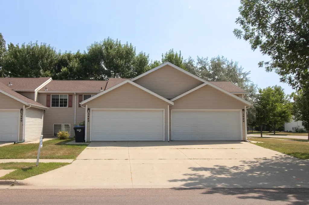 3442 32nd Street S Fargo ND 58104