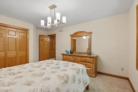 15920 37th Avenue N Plymouth MN 55446