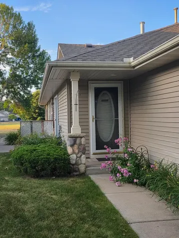 827 Winsome Way NW Isanti MN 55040