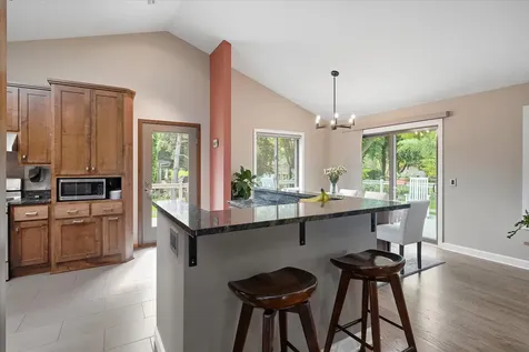 15809 Nursery Drive Minnetonka MN 55345